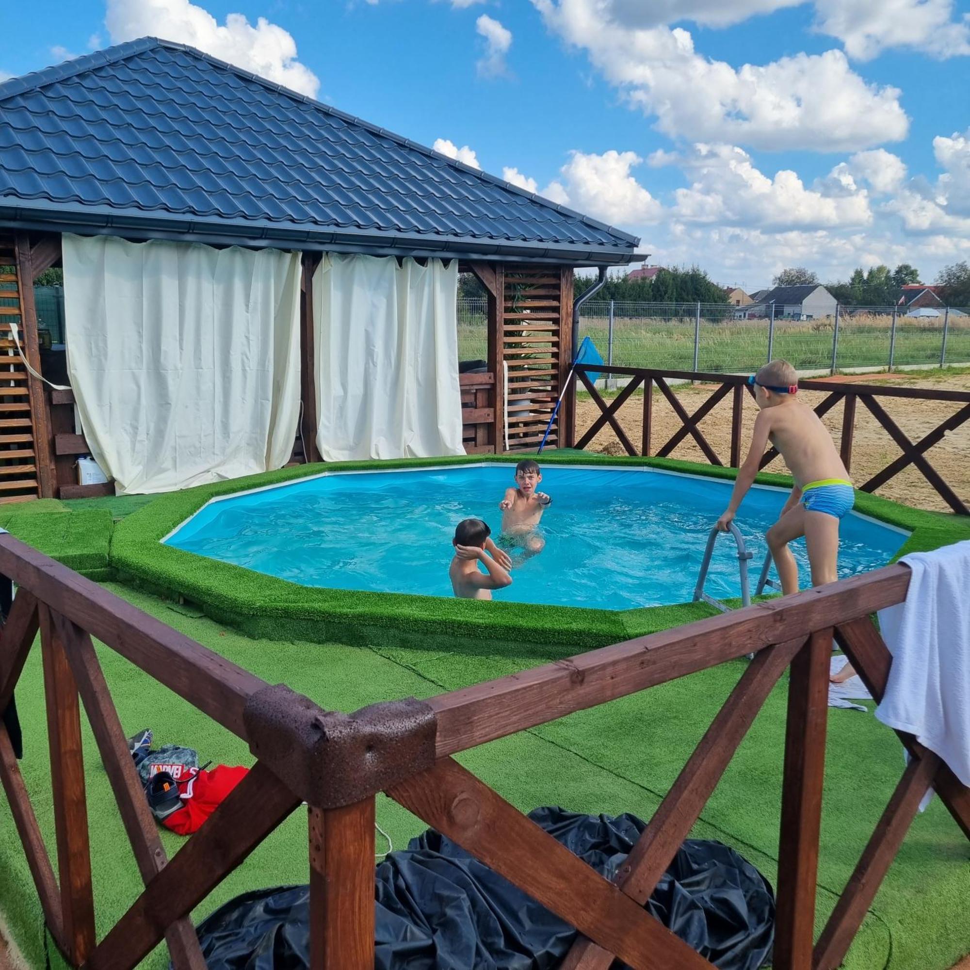 Dom Z Bali Caloroczny Holiday home Turbia